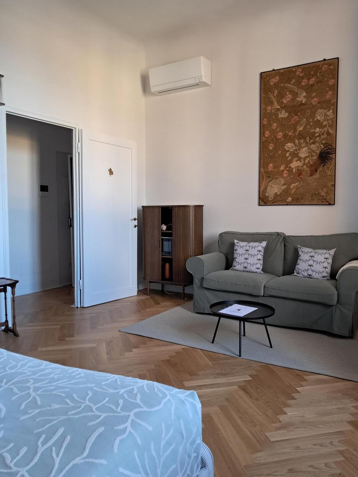 Palazzo Capponi Alle Rovinate Apartamento Florença